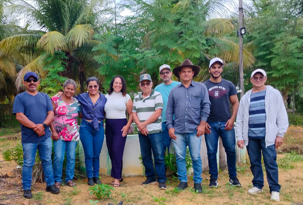 Visita da Diretoria da APAAT ao Projeto Sisteminha da Embrapa, no município de Petrolândia - PE.